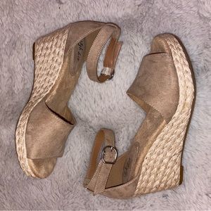 Tan wedges